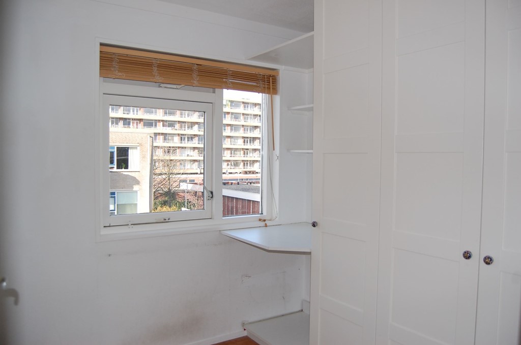 kamer met vaste kast.jpg